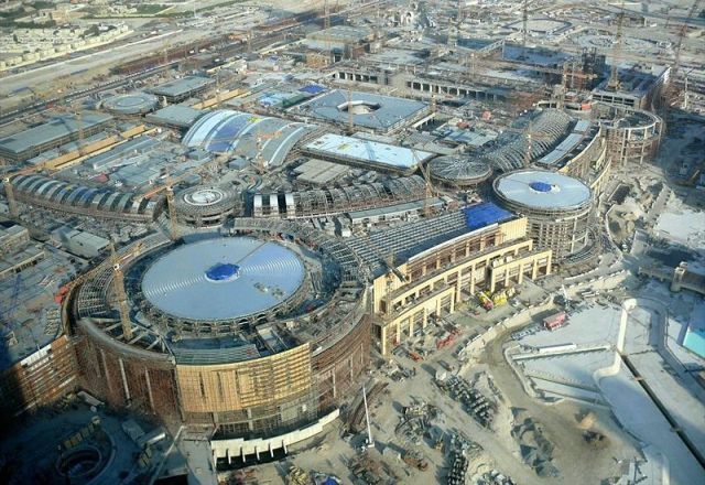  صور دبي مول الامارات Dubai Mall 800px-dubai_mall_under_construction_on_27_november_2007